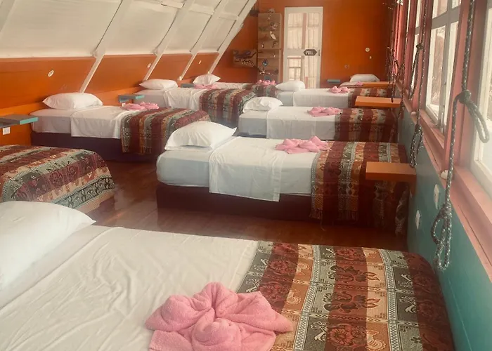 Hotel La Casa Rosada