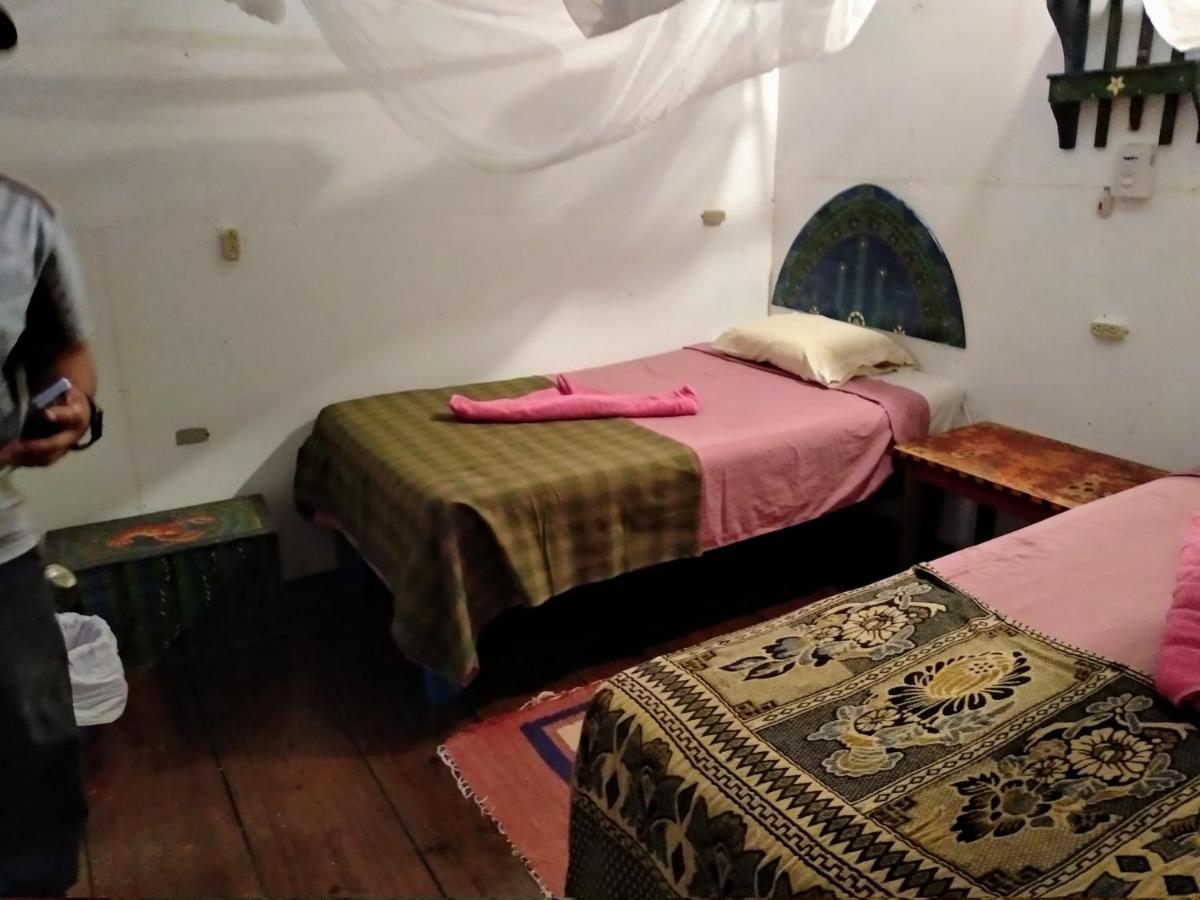 Hotel La Casa Rosada Lívingston